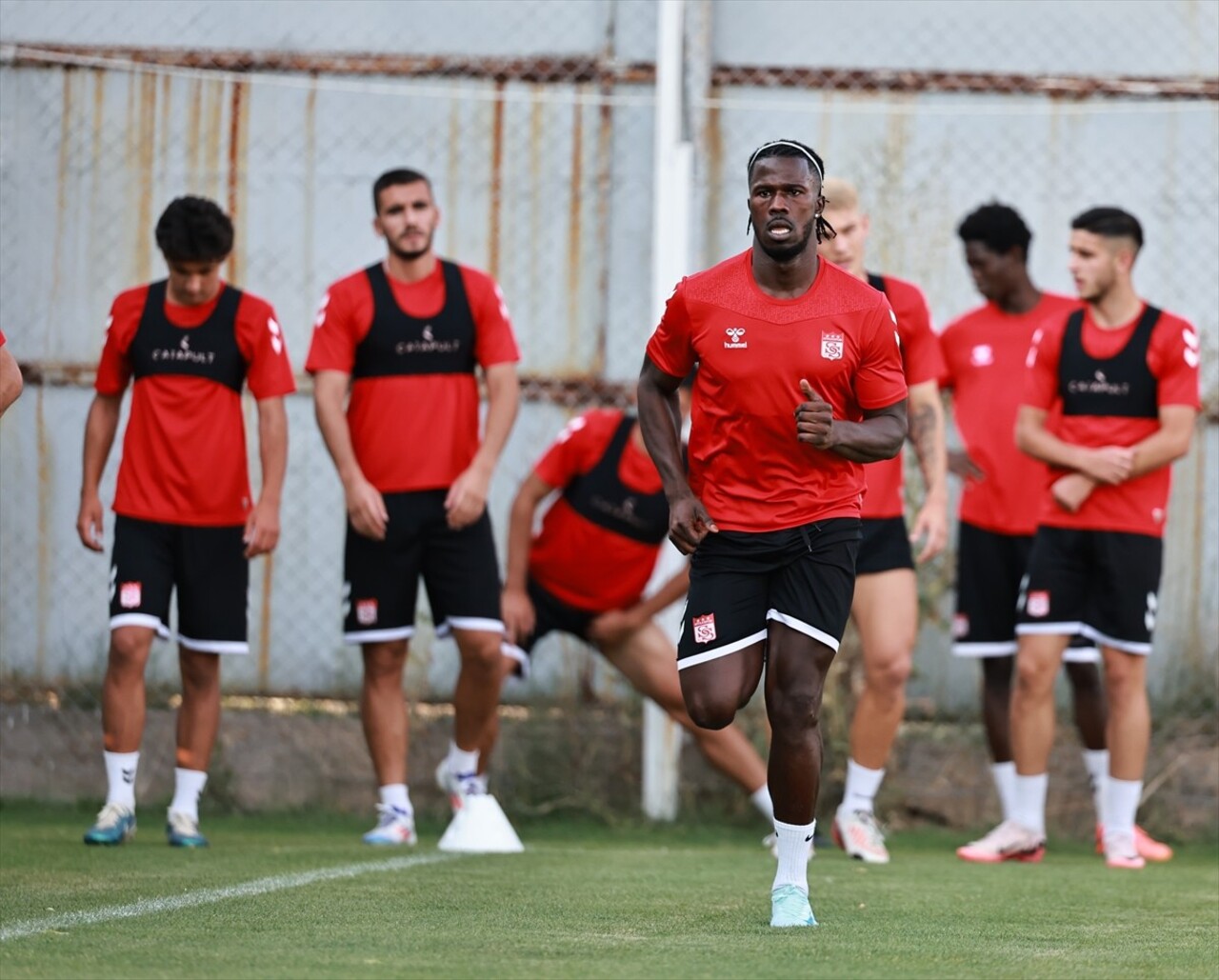 Net Global Sivasspor, Trendyol Süper Lig'in 3. haftasında sahasında ikas Eyüpspor ile yapacağı...