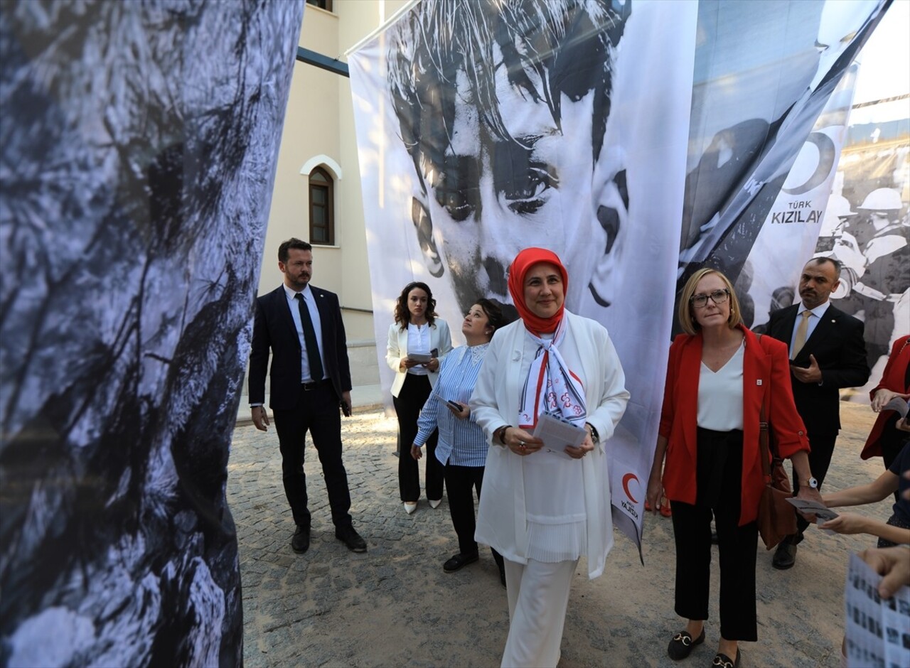 Türk Kızılay tarafından savaş ve afet bölgelerinde hizmet veren gönüllülerin korunmasına dikkati...