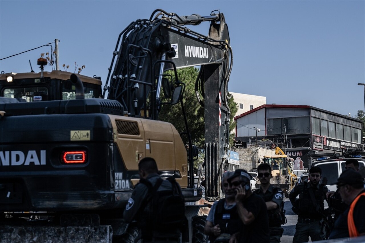 İsrail ordusu, işgal altındaki Doğu Kudüs'ün Vadi el-Cuz Mahallesi'nde Filistinlilere ait bir ev...