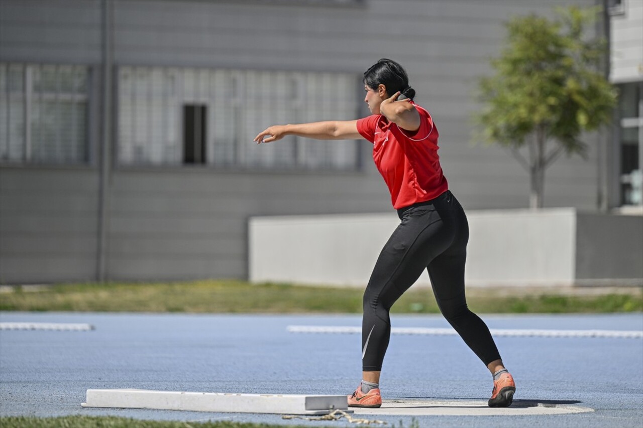 Paralimpik Oyunlar için kota alan özel sporcular, Paris 2024 hazırlıklarını madalya hedefiyle...