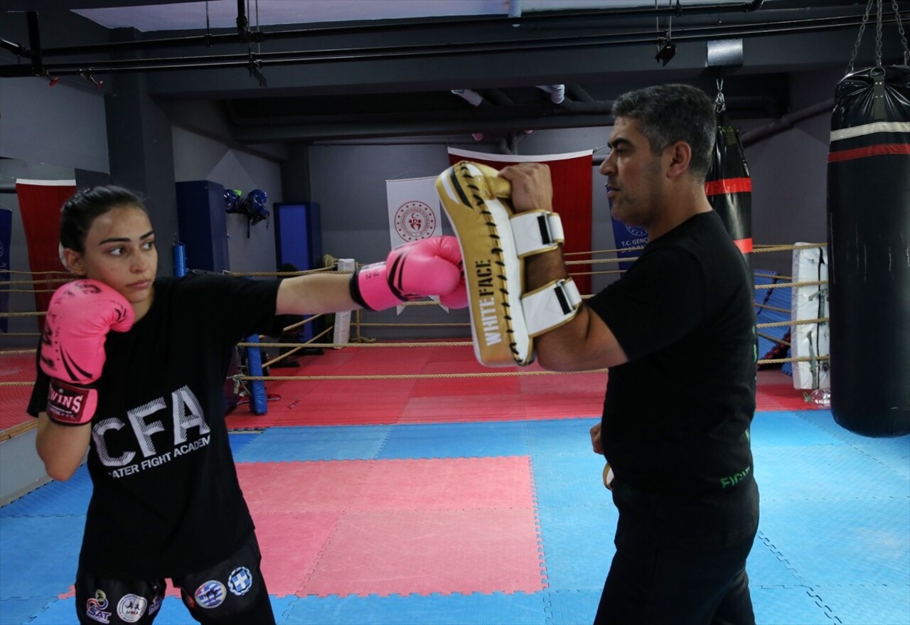 Bitlis'te tanıştıkları muay thai ve kick boks branşlarında milli takım formasıyla önemli başarılar...