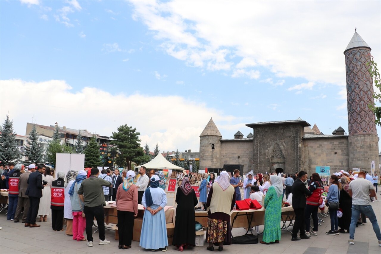 Erzurum'da devlet korumasındaki çocuklar ile dezavantajlı bireyler el sanatları, robotik kodlama...