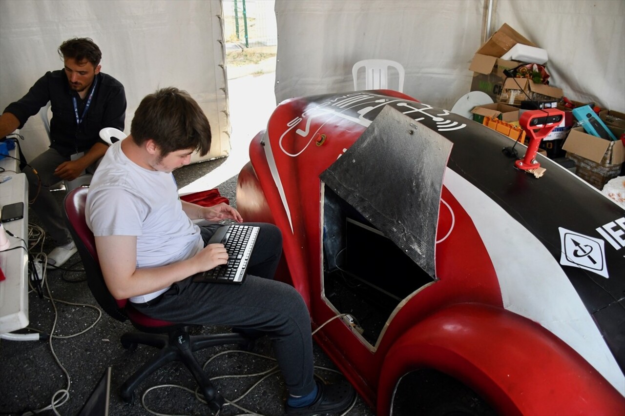 Havacılık, Uzay ve Teknoloji Festivali TEKNOFEST kapsamında düzenlenen Robotaksi Binek Otonom Araç...