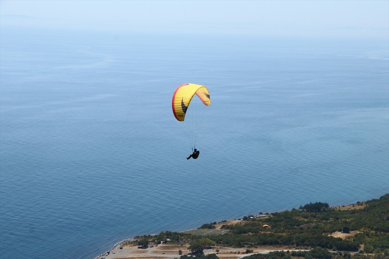 Tekirdağ'ın Şarköy ilçesindeki Uçmakdere Mahallesi; doğal güzellikleri, kamp alanları, yamaç...