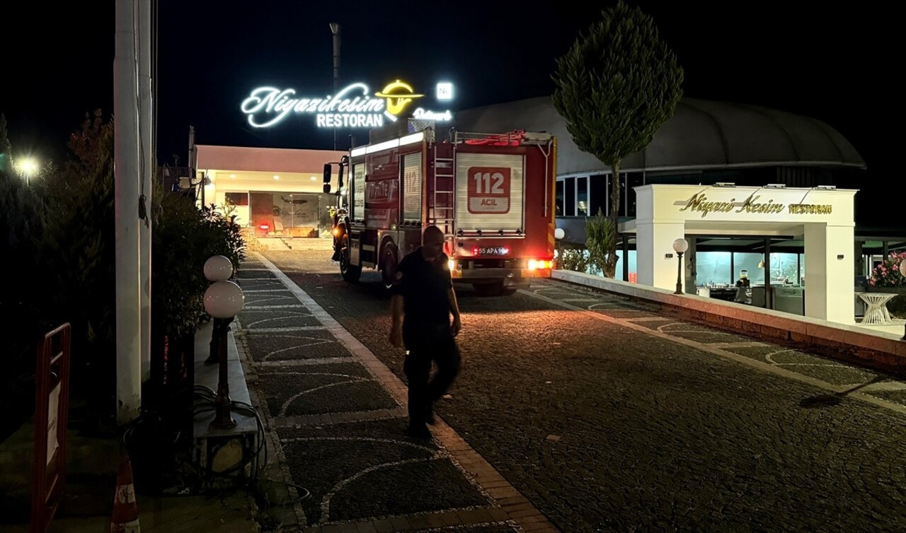 Samsun'un İlkadım ilçesinde restoranda çıkan yangın söndürüldü. 