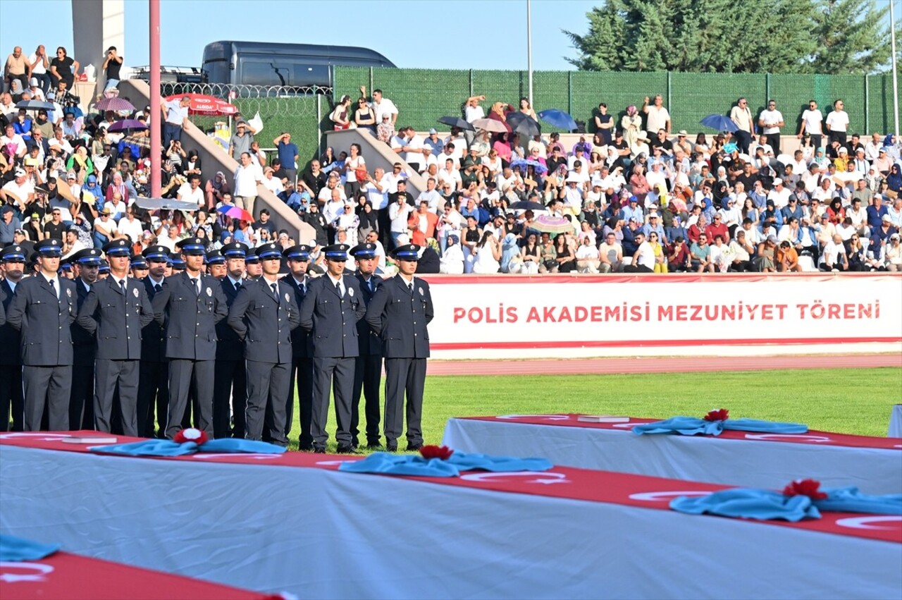 Ankara'nın Gölbaşı ilçesindeki Polis Akademisi Başkanlığı'nda, 30'uncu Dönem Polis Meslek Eğitim...