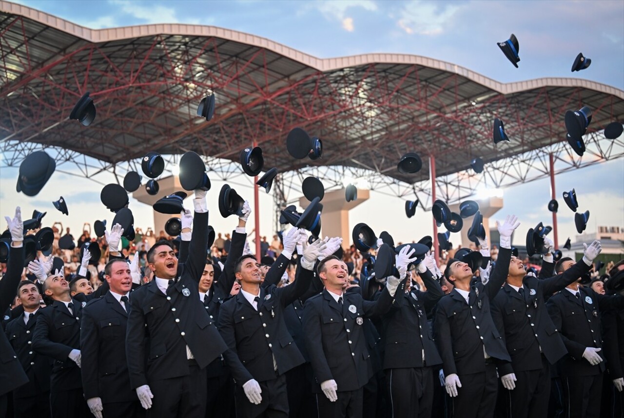 Ankara'nın Gölbaşı ilçesindeki Polis Akademisi Başkanlığı'nda, 30'uncu Dönem Polis Meslek Eğitim...