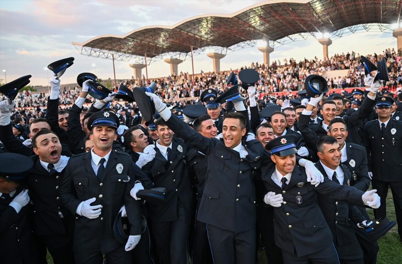 Ankara'nın Gölbaşı ilçesindeki Polis Akademisi Başkanlığı'nda, 30'uncu Dönem Polis Meslek Eğitim...