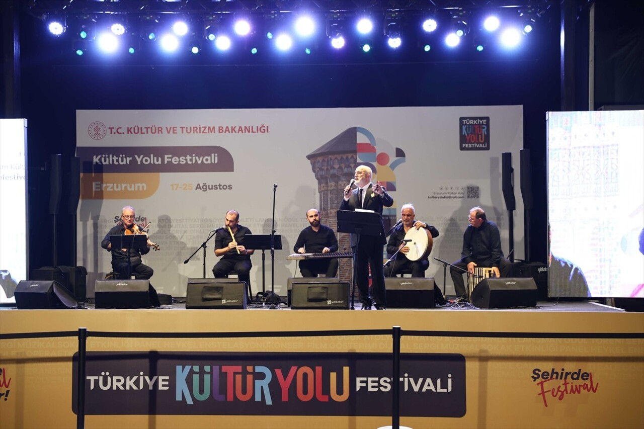 Kültür ve Turizm Bakanlığınca Türkiye Kültür Yolu Festivalleri kapsamında düzenlenen Erzurum...