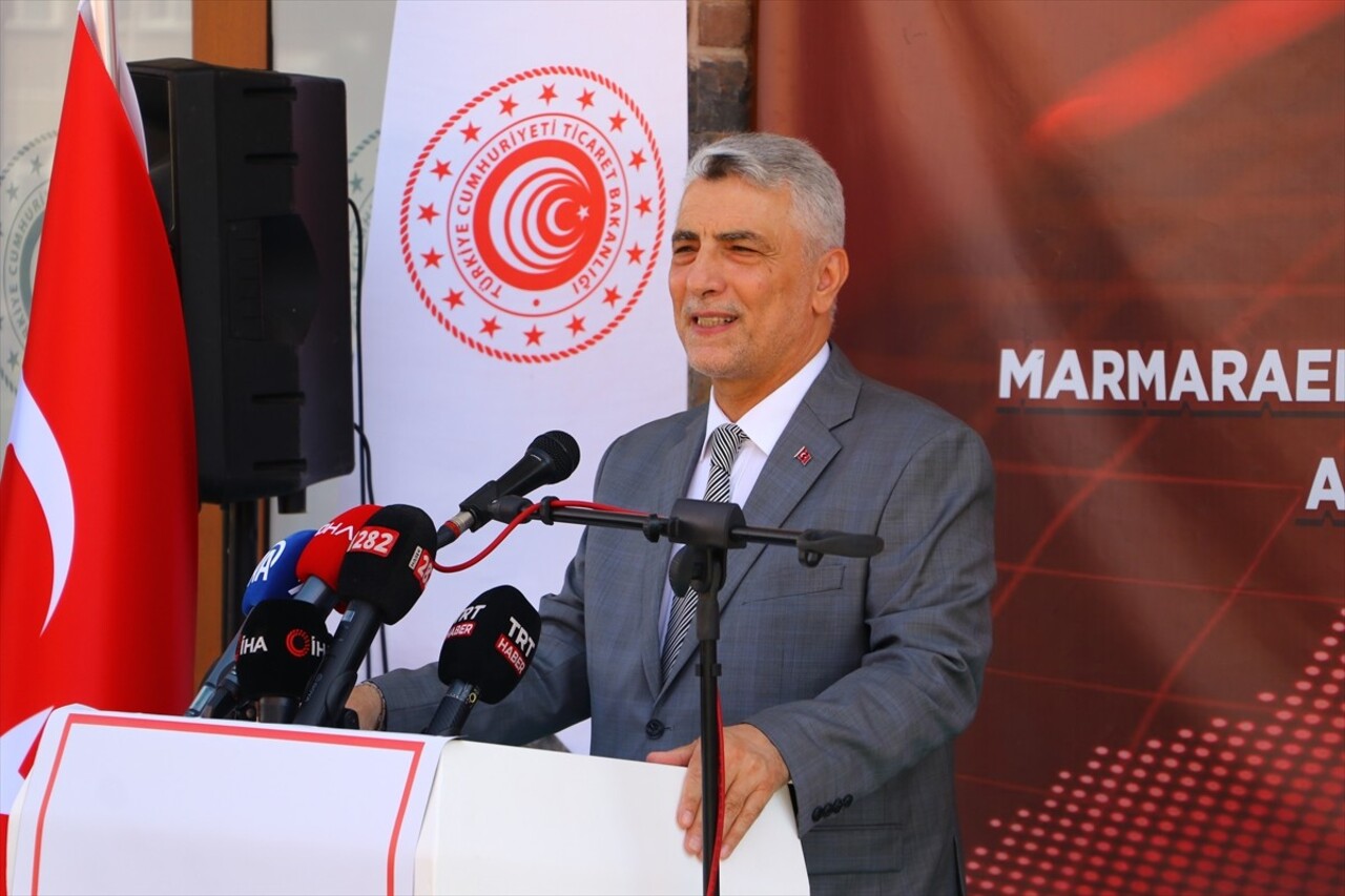 Ticaret Bakanı Ömer Bolat, Tekirdağ'da Marmaraereğlisi Gümrük Müdürlüğünün Cumhuriyet Meydanı'nda...