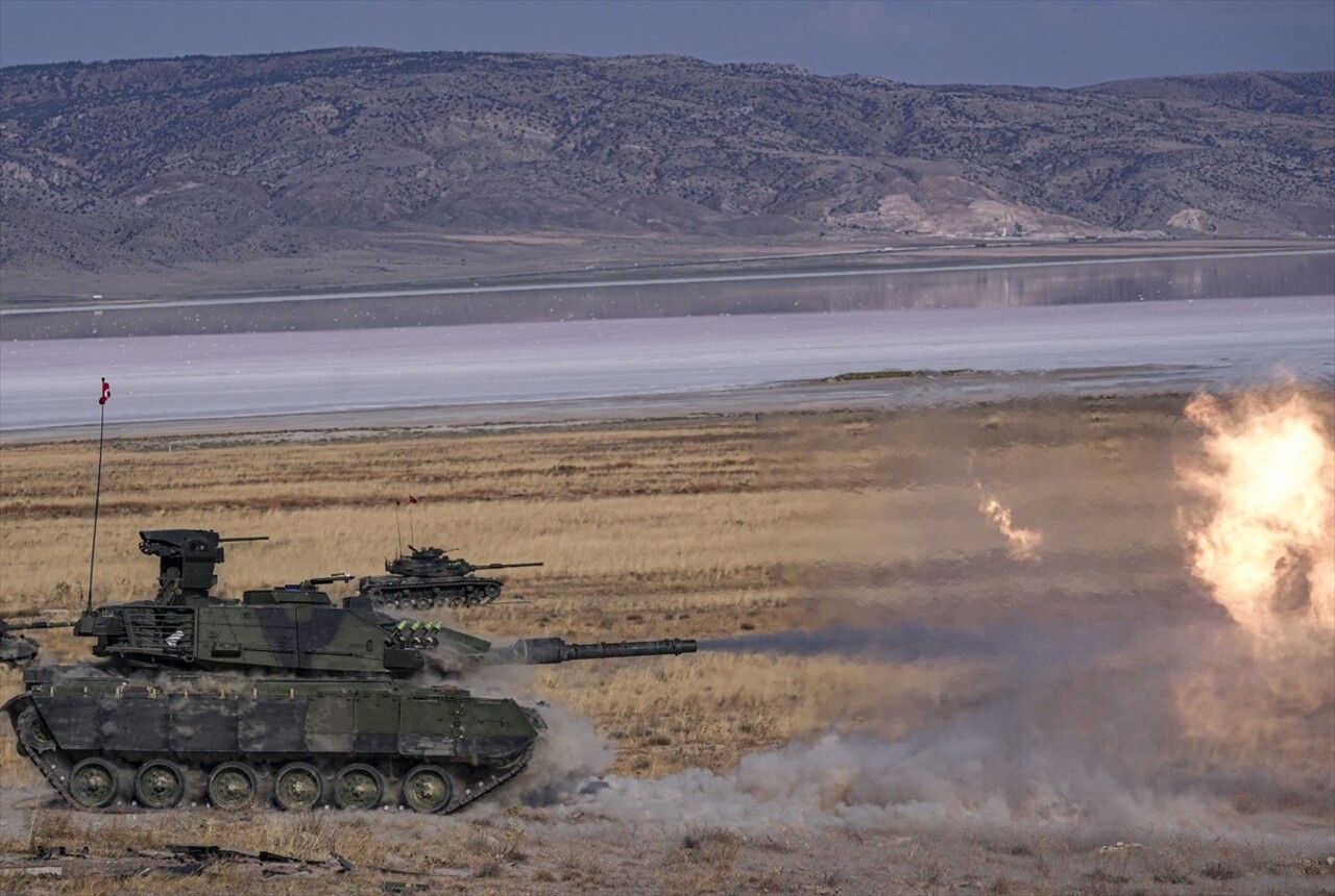 Kara Kuvvetleri Komutanlığı bünyesinde hizmet veren "Tank Okul Komutanlığı" tarafından, TSK'nın...