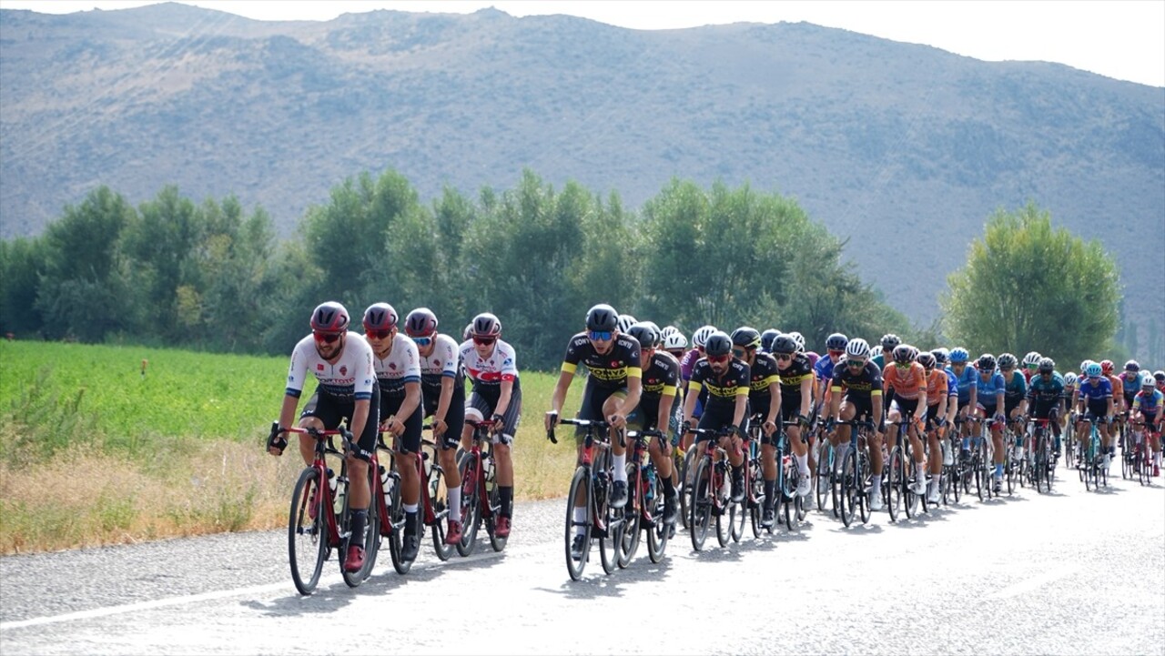 Uluslararası Dünya Bisiklet Birliği (UCI) takviminde yer alan, Kayseri Büyükşehir Belediyesi ve...