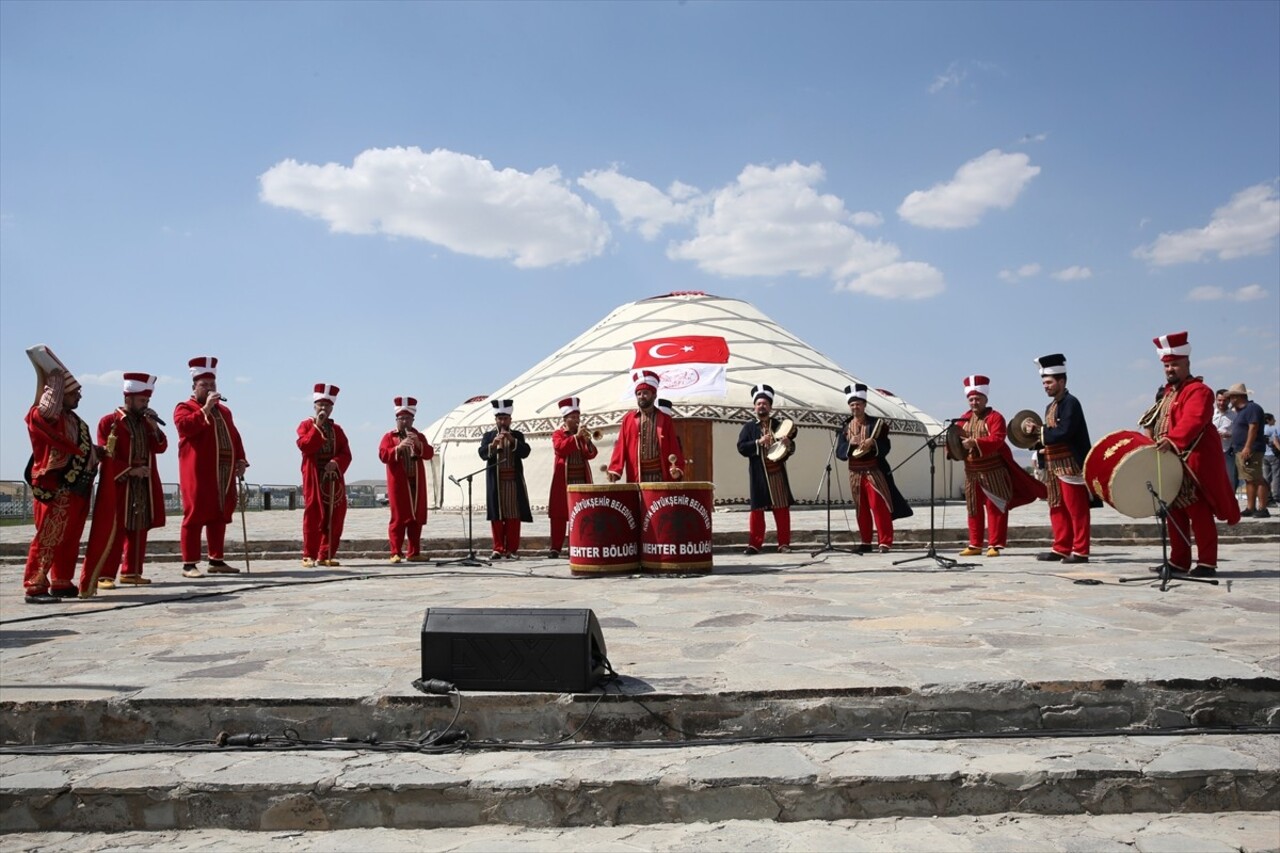 Muş'un Malazgirt ilçesinde, Malazgirt Zaferi'nin 953. yıl dönümü kutlamaları, "Sultan Alparslan...