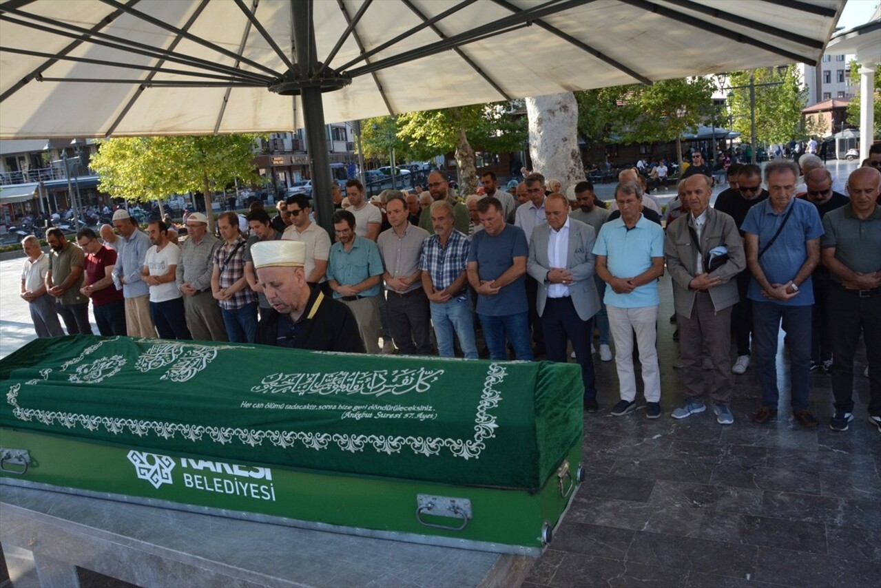 İstanbul'da, tedavi gördüğü hastanede enfeksiyon sebebiyle hayatını kaybeden 85 yaşındaki Türk...