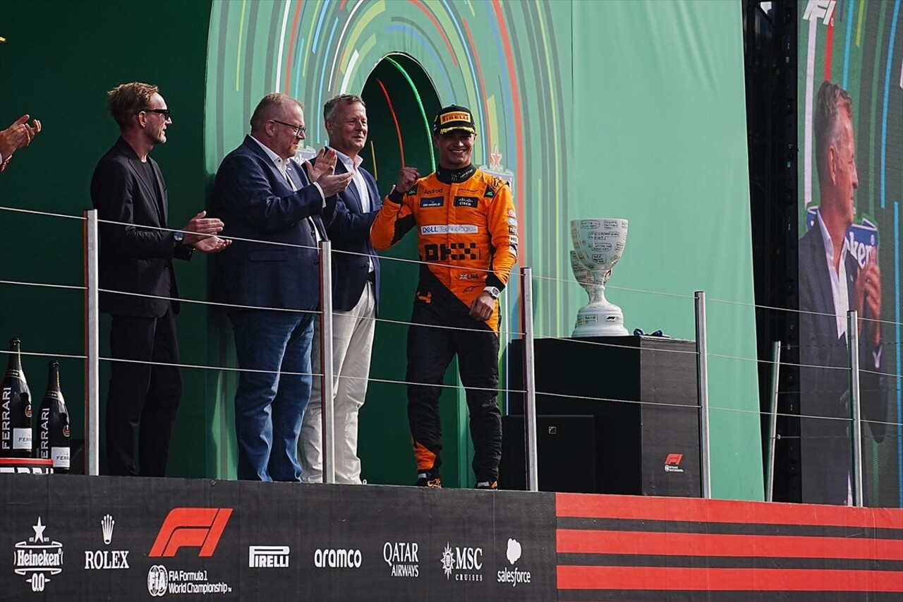 Formula 1 Dünya Şampiyonası'nda sezonun 15. ayağı Hollanda Grand Prix'sini McLaren takımının Büyük...