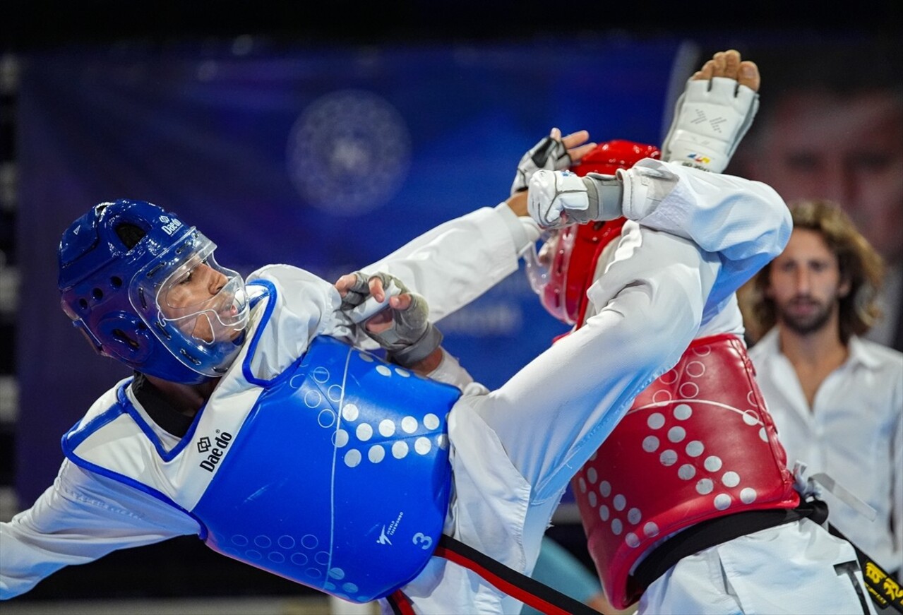 Tokyo 2020 Paralimpik Olimpiyatları'nda gümüş ve bronz iki madalya alma başarısı gösteren milli...