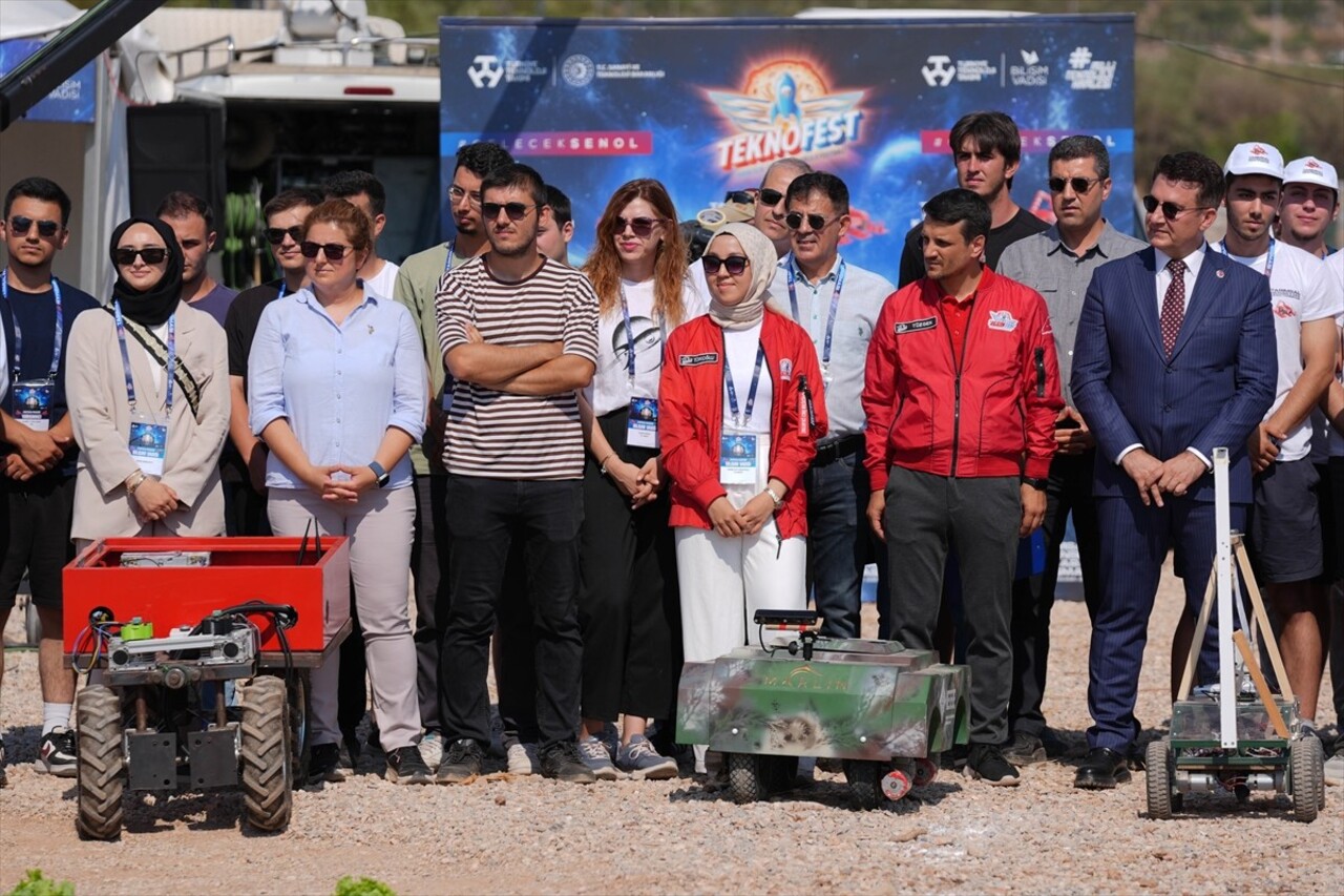 TEKNOFEST 2024 kapsamında düzenlenen Tarımsal İnsansız Kara Aracı Yarışması'nın finalleri İzmir'de...