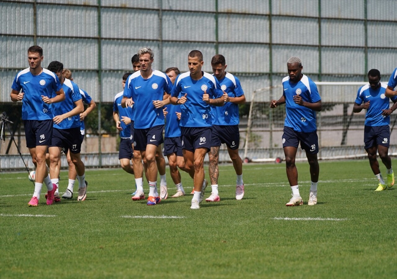 Trendyol Süper Lig'in 4. haftasında sahasında Kasımpaşa ile karşılaşacak Çaykur Rizespor, Mehmet...