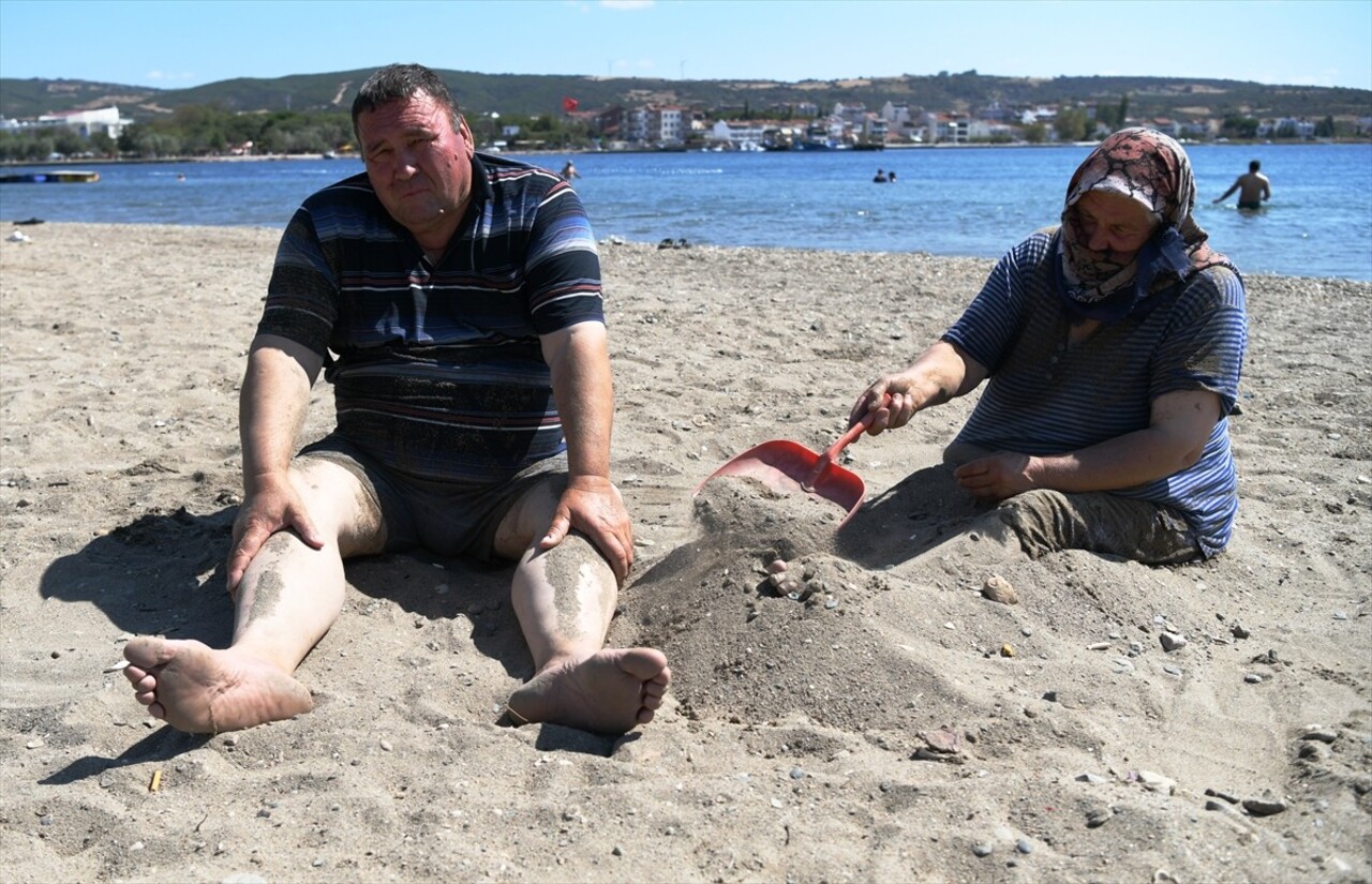 Çanakkale'nin Lapseki ilçesine bağlı Çardak beldesinde "Kum Adası" olarak bilinen bölge...