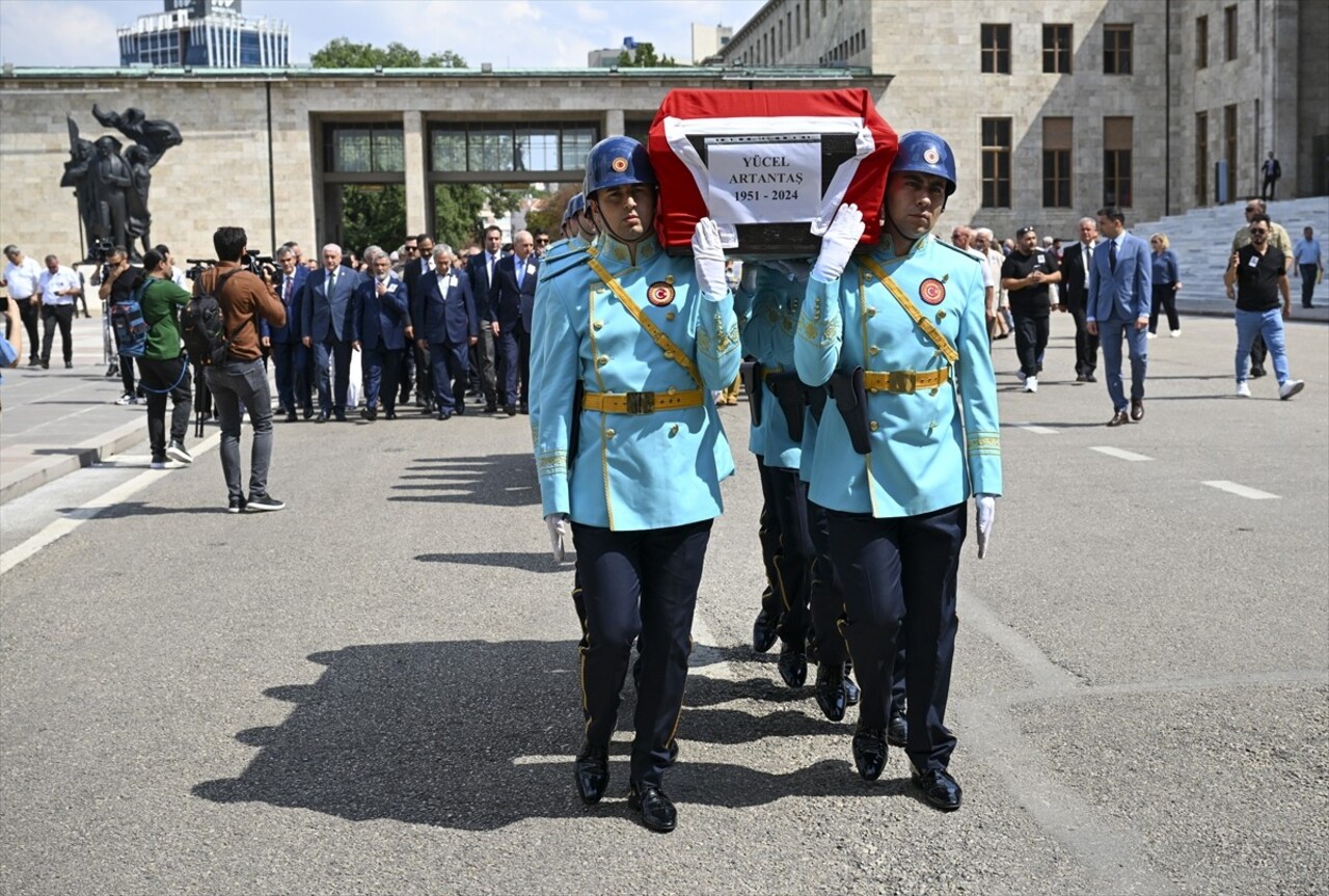 Vefat eden eski CHP Iğdır Milletvekili Yücel Artantaş için Meclis'te cenaze töreni...