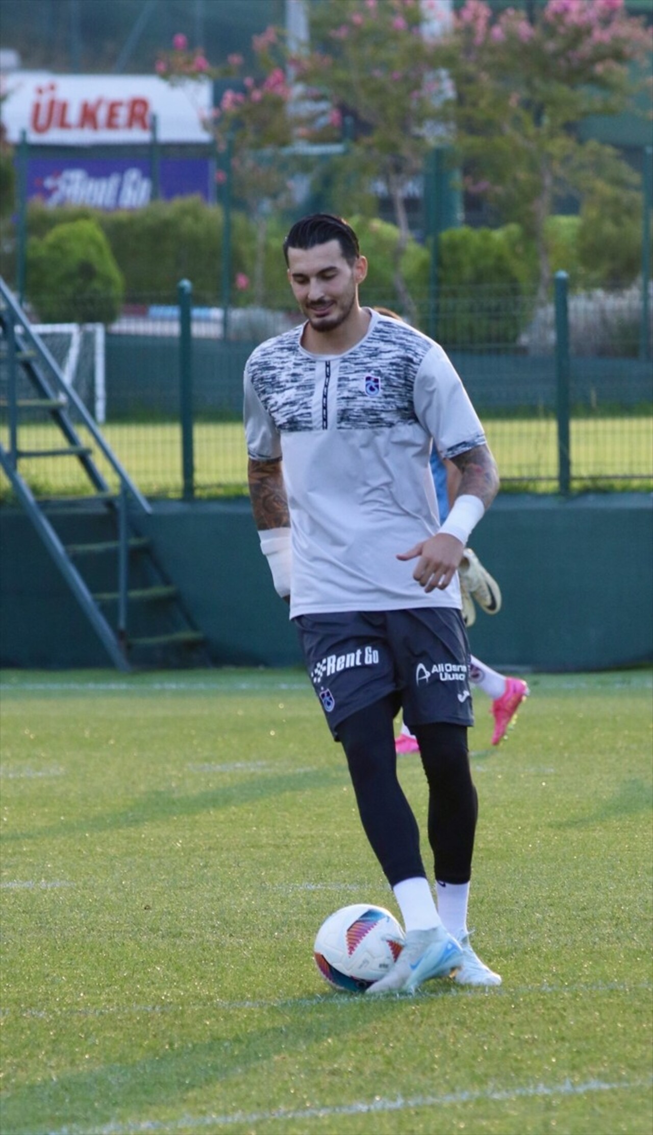  Trabzonspor, UEFA Konferans Ligi play-off turunda, yarın sahasında İsviçre'nin St. Gallen...