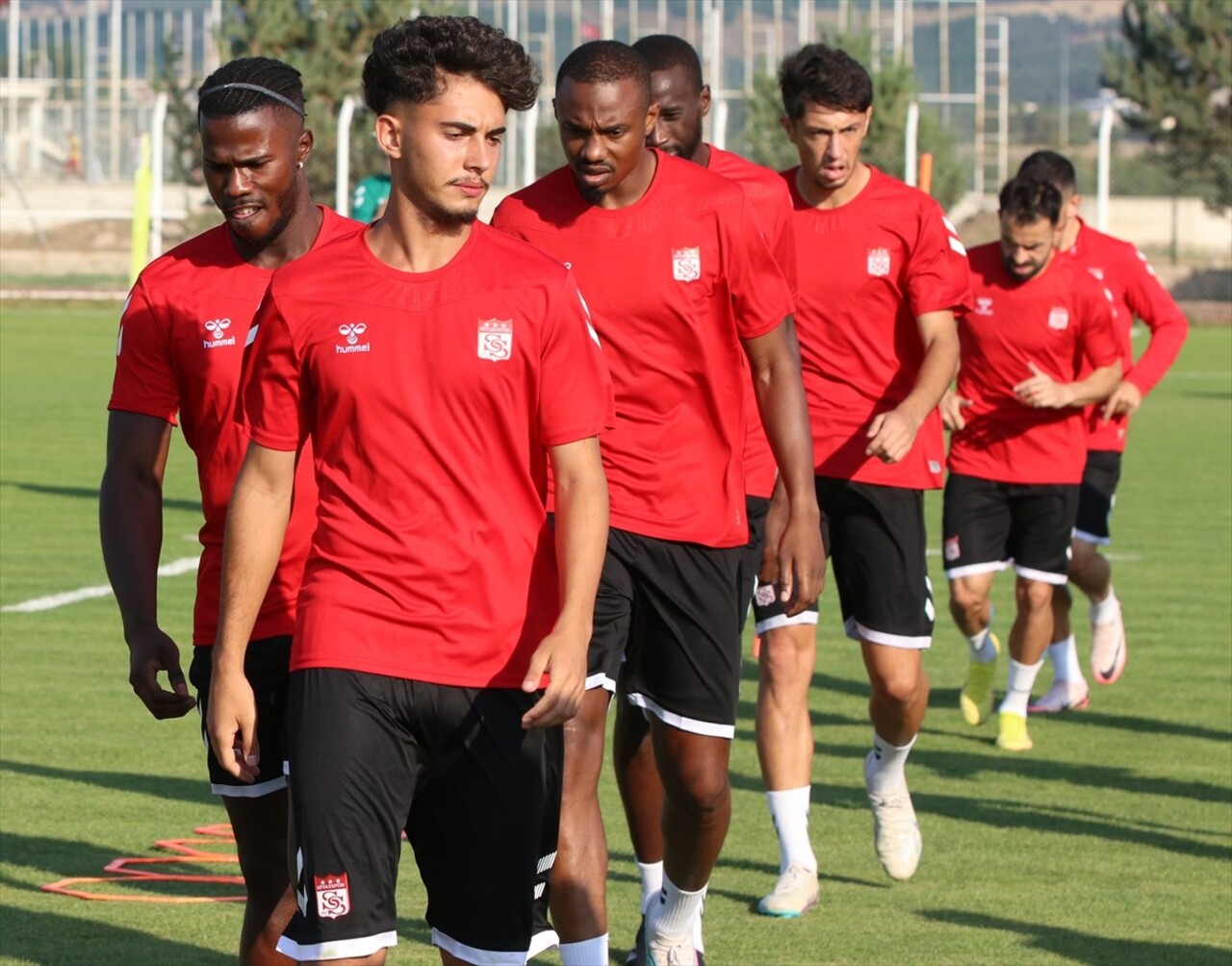 Net Global Sivasspor, Trendyol Süper Lig'in 4. haftasında deplasmanda Beşiktaş ile yapacağı maçın...