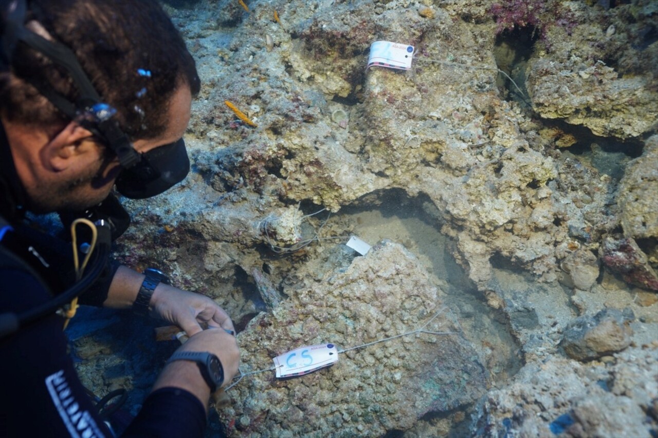 Kültür ve Turizm Bakanlığınca, Antalya'nın Kumluca ilçesi açıklarında gerçekleştirilen su altı...