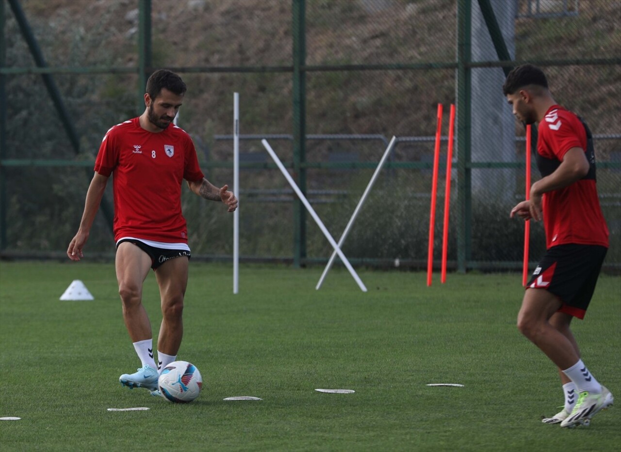 Samsunspor, Trendyol Süper Lig'in 4. haftasında Atakaş Hatayspor ile deplasmanda oynayacağı maçın...