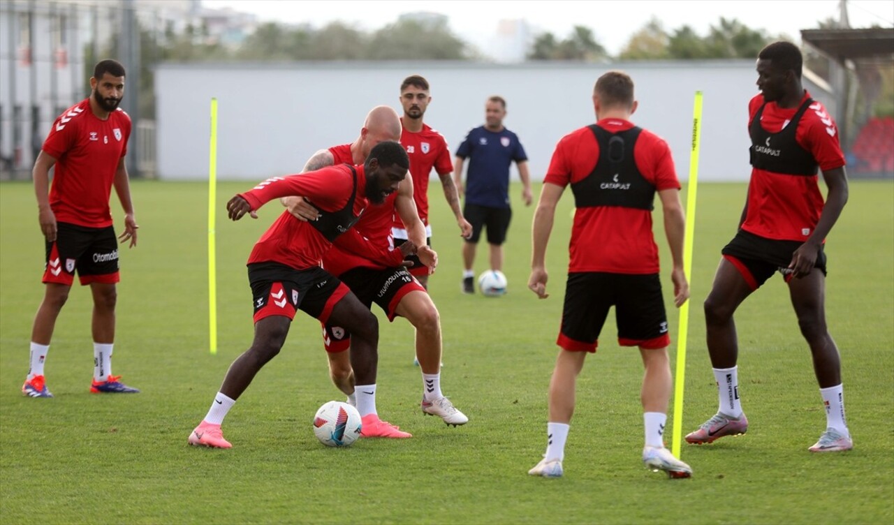 Samsunspor, Trendyol Süper Lig'in 4. haftasında Atakaş Hatayspor ile deplasmanda oynayacağı maçın...