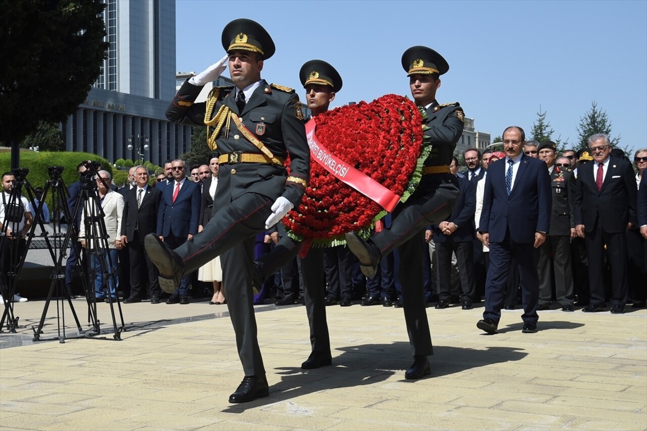 Azerbaycan'ın başkenti Bakü'deki Türk Şehitliği'nde, 30 Ağustos Zafer Bayramı ve Türk Silahlı...