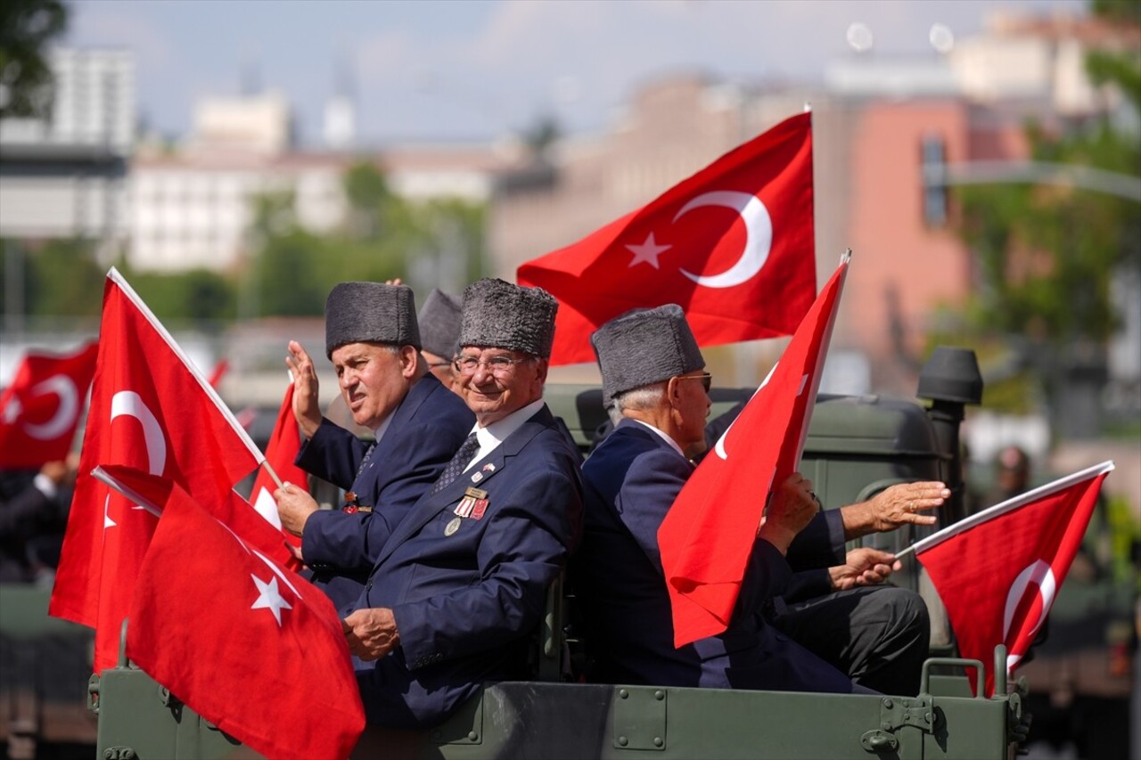 Başkentte, 30 Ağustos Zafer Bayramı kutlama programları kapsamında Türkiye Büyük Millet Meclisi...