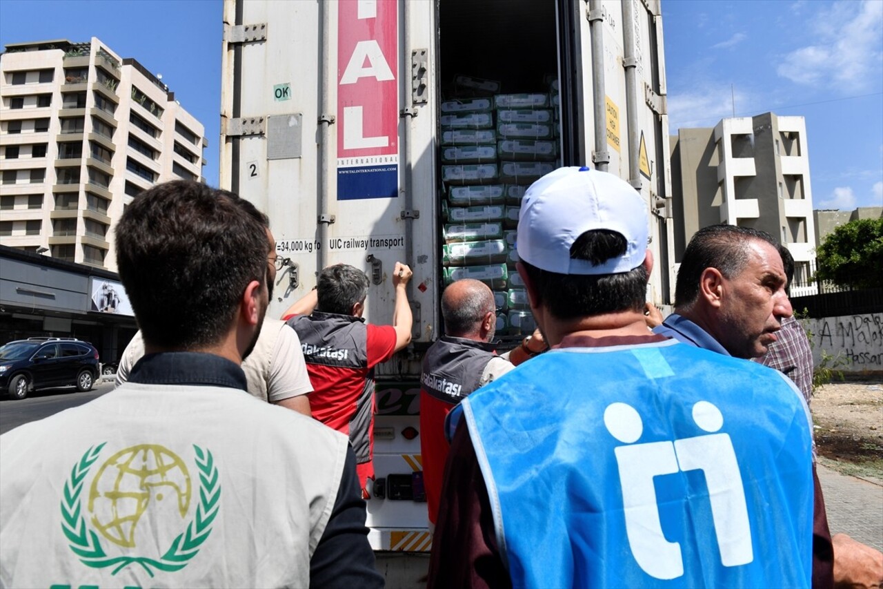 İnsan Hak ve Hürriyetleri (İHH) İnsani Yardım Vakfı, Yetim Vakfı, Sadakataşı Derneği ve Sadece...