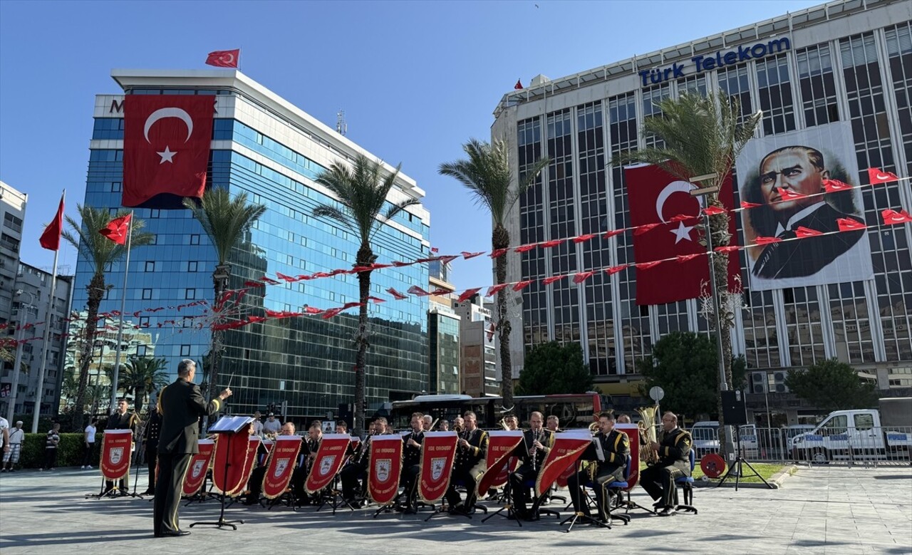 İzmir'de, Ege Ordusu Bölge Bando Komutanlığınca 30 Ağustos Zafer Bayramı kutlamaları kapsamında...