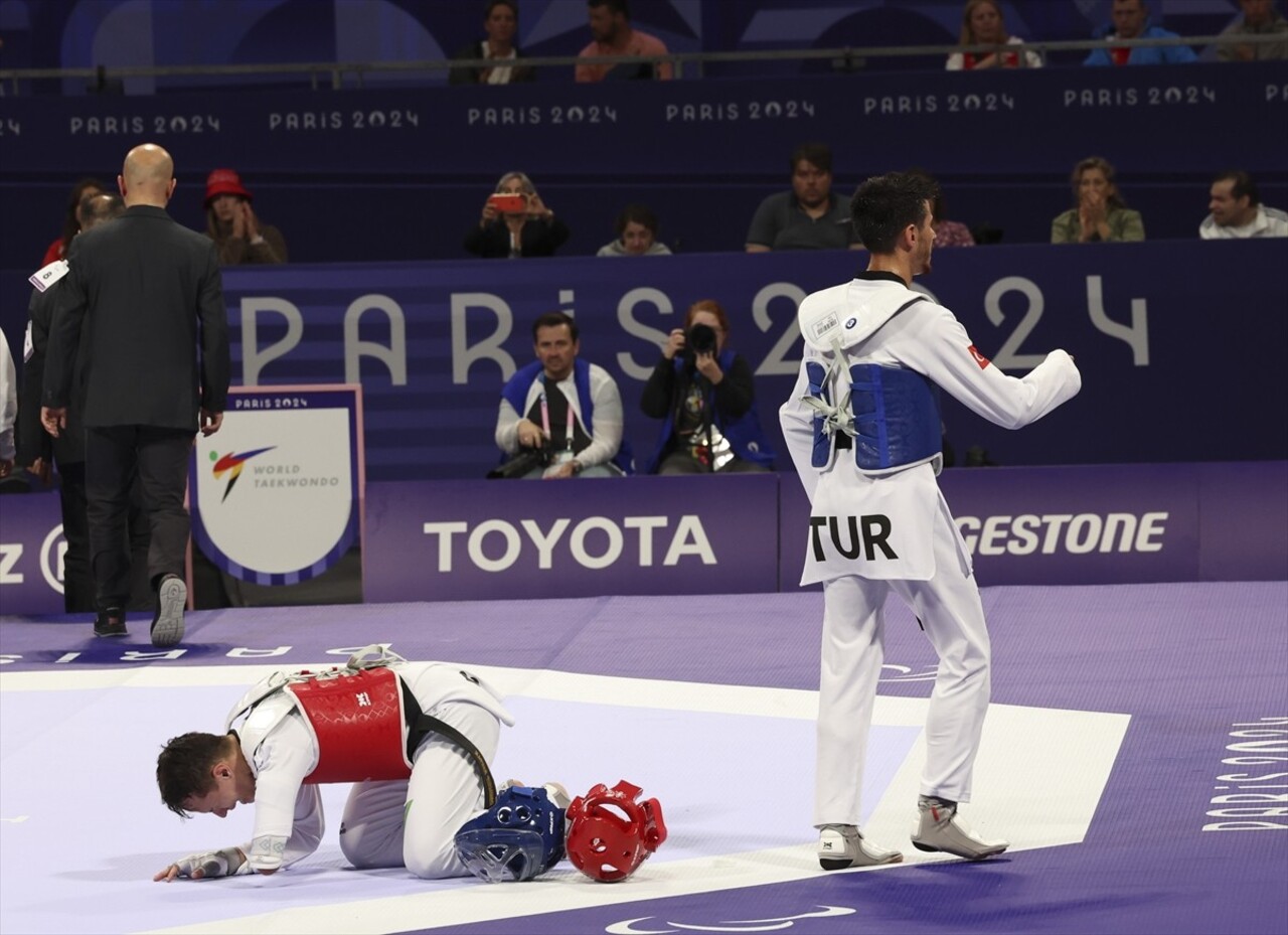 Paris 2024 Paralimpik Oyunları'nda erkekler tekvando K44 - 63 kilo yarı final mücadelesinde milli...