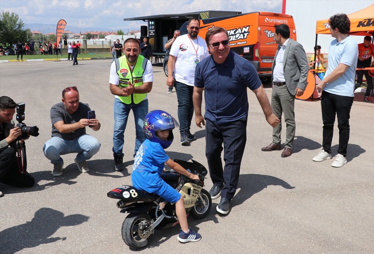 Erzincan'da, Valilik, Erzincan Belediyesi ve Erzincan Motosiklet Kulübü ortaklığında, Erzincan...