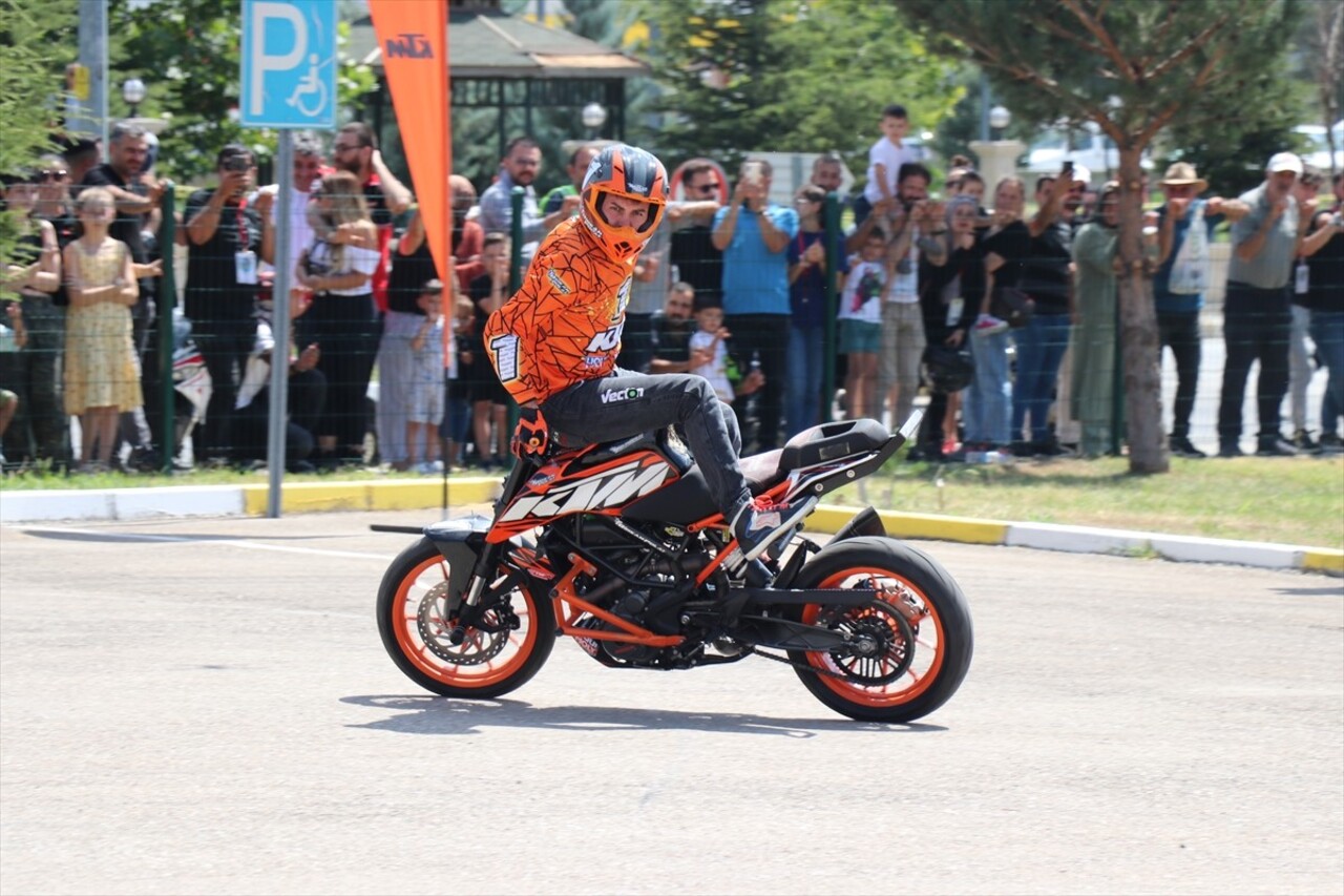 Erzincan'da, Valilik, Erzincan Belediyesi ve Erzincan Motosiklet Kulübü ortaklığında, Erzincan...