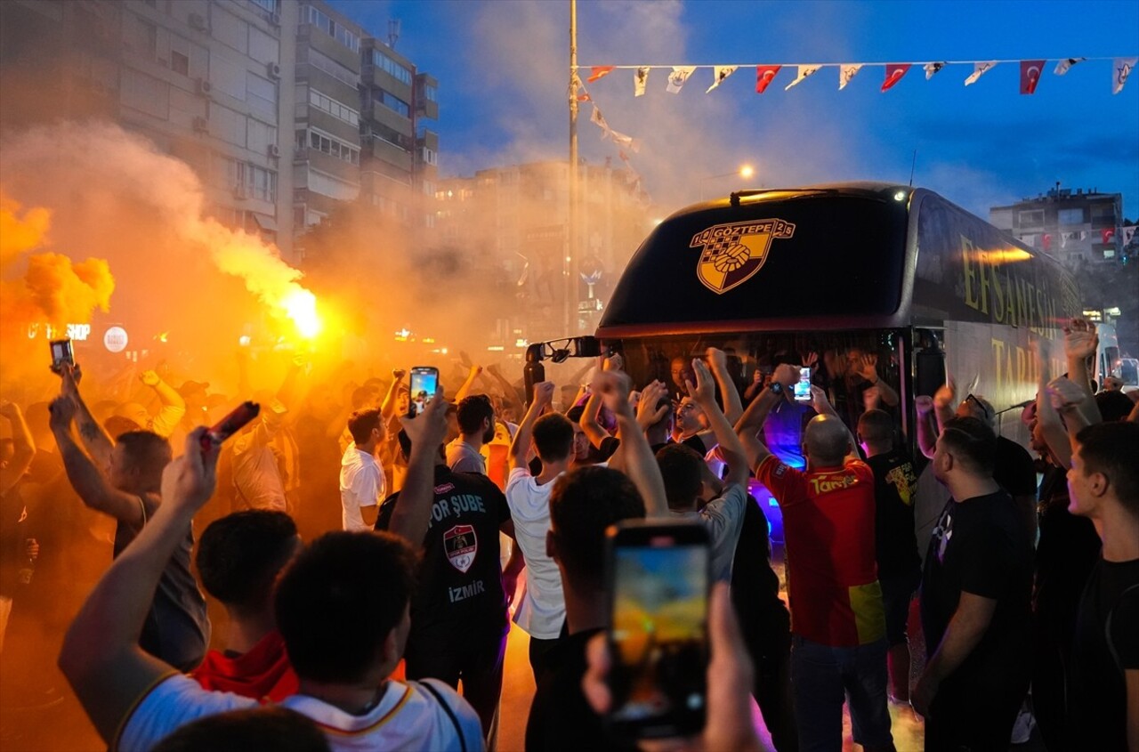 Trendyol Süper Lig'in 4. haftasında, ev sahibi ekibin taraftarlarının alınan ceza nedeniyle...