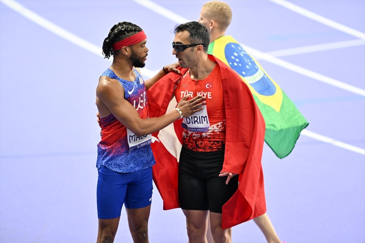 Paris 2024 Paralimpik Oyunları'nda erkekler 100 m T12 sınıfında final yarışı Stade de France'ta...