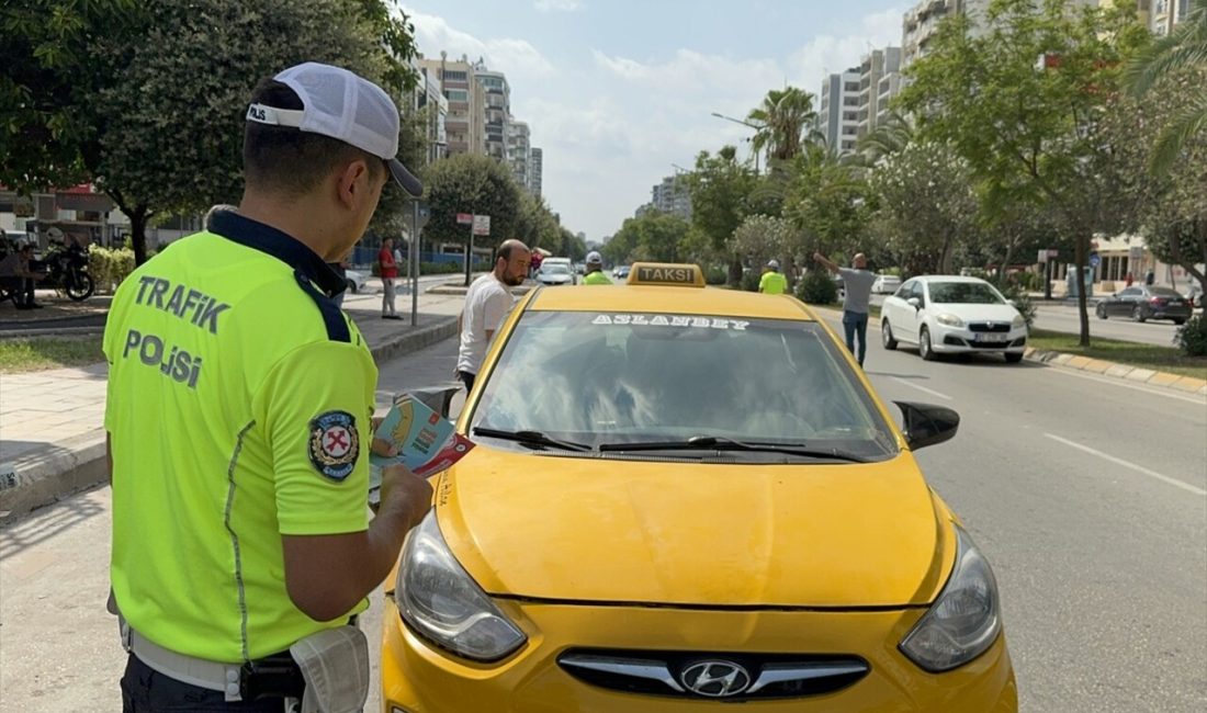 Adana'da dronla yapılan trafik