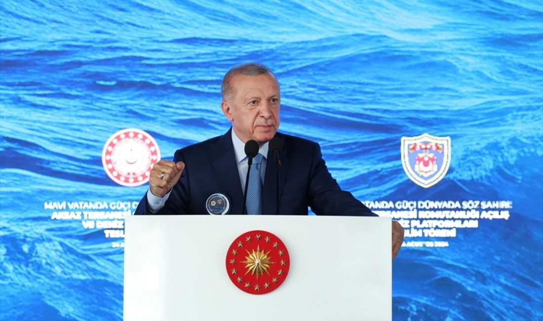 Cumhurbaşkanı Erdoğan, Aksaz Tersanesi'nde