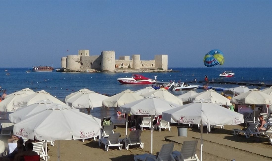 Mersin’in Kızkalesi, gurbetçilerin tercihleriyle