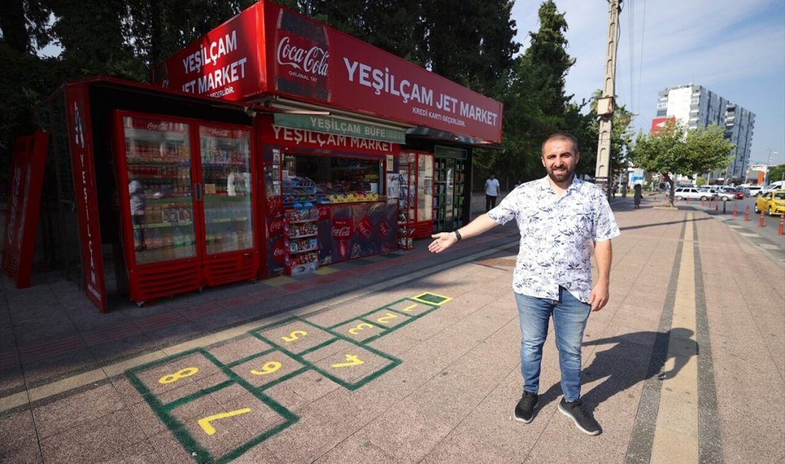 Mersin'de bir büfe sahibi,