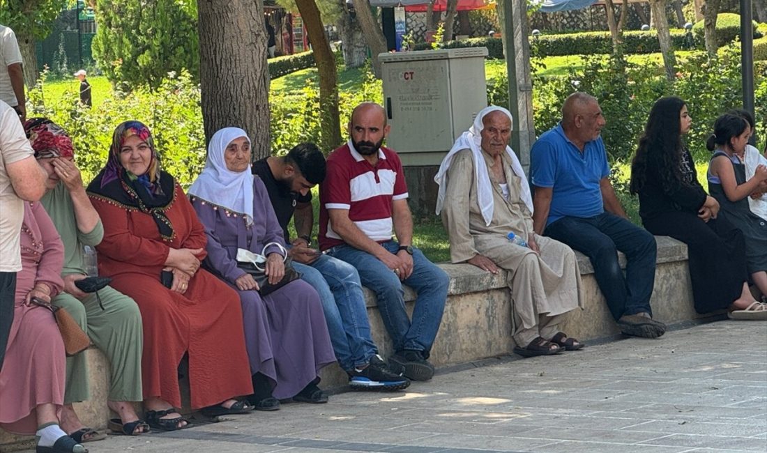 Şanlıurfa'da sıcak hava, kenti