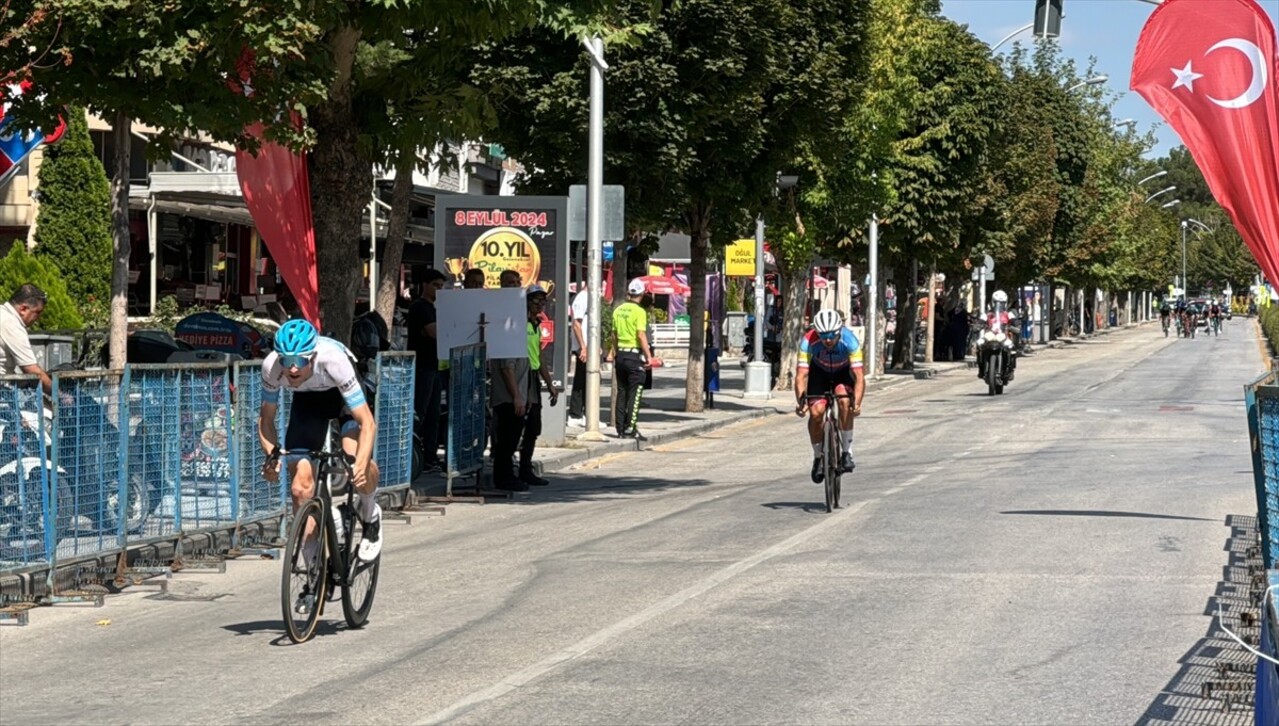 2. Uluslararası Kurtuluş Yolu Bisiklet Turu'nun Amasya-Çorum etabı tamamlandı.