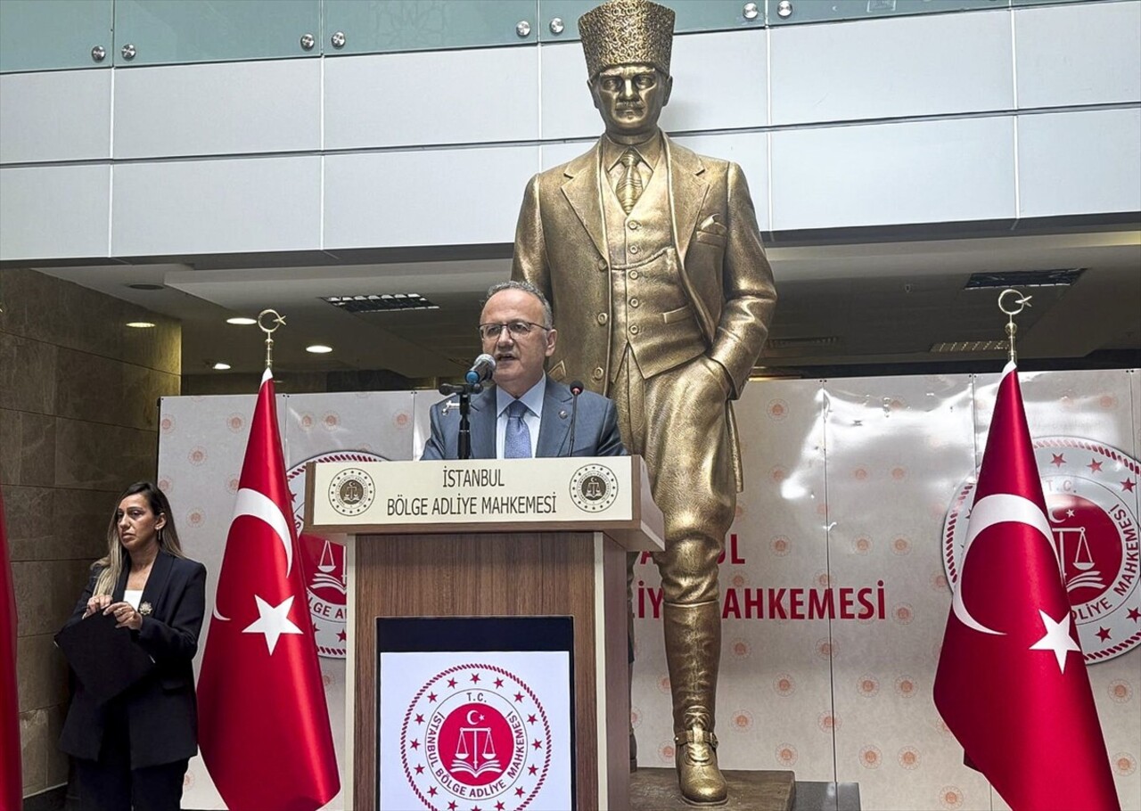 İstanbul Bölge Adliye Mahkemesi ve Anadolu Adliyesi'nde yeni adli yılın açılışı dolayısıyla tören...