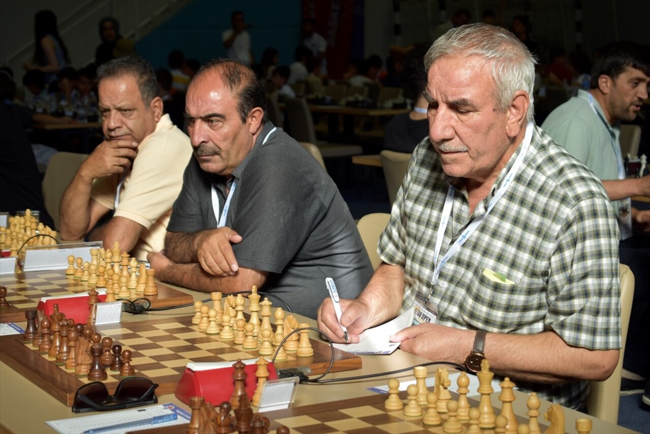 Bitlis Eğitim ve Tanıtma Vakfı (BETAV) tarafından Gençlik ve Spor İl Müdürlüğü, Bitlis Eren...