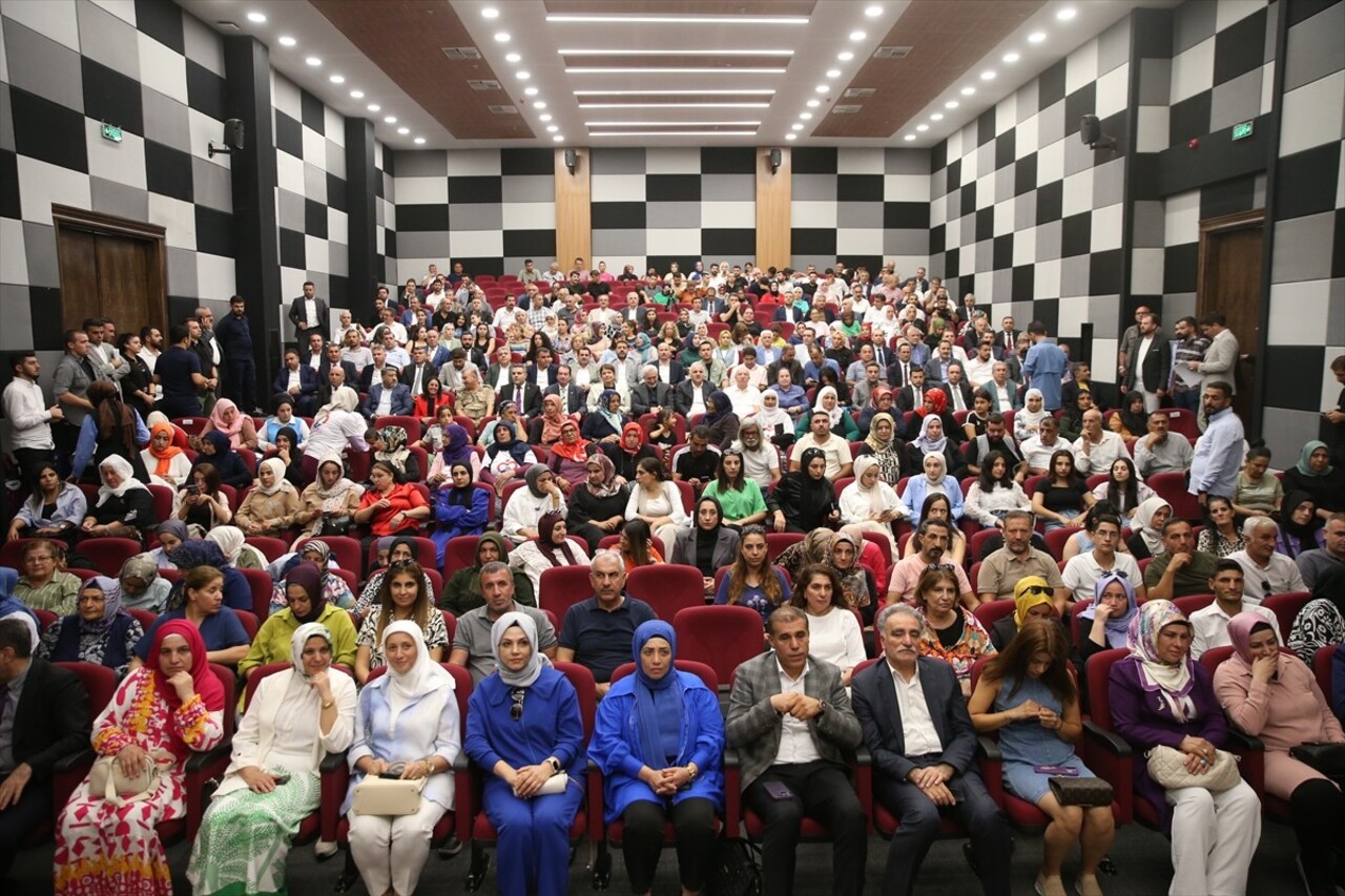 Diyarbakır annelerinin dramını anlatan "Sesler ve Yüzler" filminin gösterimi Kayapınar Halk...