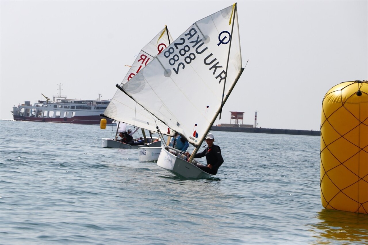 Tekirdağ'da, 8. Uluslararası Süleymanpaşa Optimist Cup Yelken Yarışları kapsamında "7. Cherry Cup"...