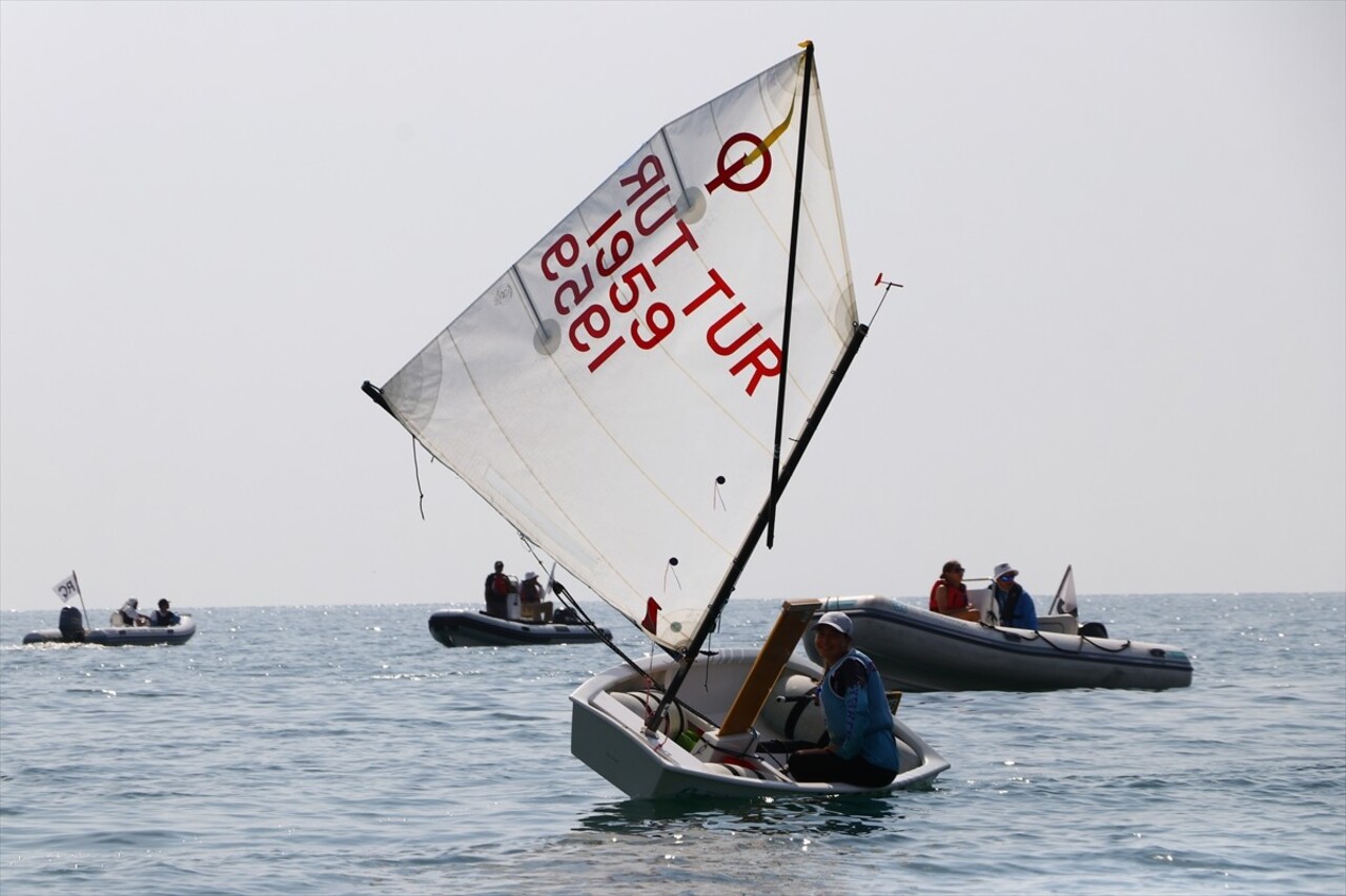 Tekirdağ'da, 8. Uluslararası Süleymanpaşa Optimist Cup Yelken Yarışları kapsamında "7. Cherry Cup"...