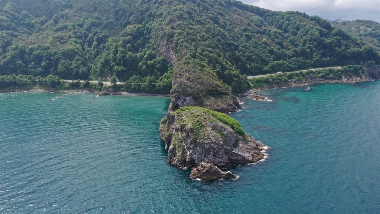 Ordu'nun "sakin şehir" ünvanlı Perşembe ilçesini yılın 8 ayında yaklaşık 700 bin yerli ve yabancı...